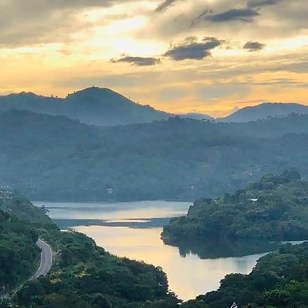 Kandy Victoria Eco Resort Екстериор снимка